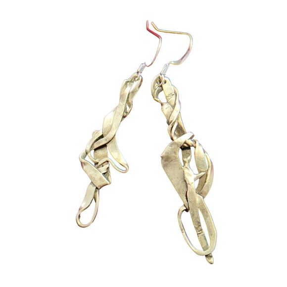Vintage OOAK Handmade Hammered Flat Wire Silver Artsy Boho Abstract Earrings - Picture 11 of 11